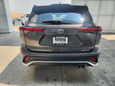 Used 2021 Toyota Highlander XSE AWD/4WD image 7