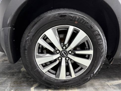 Used 2022 Nissan Pathfinder SL image 31