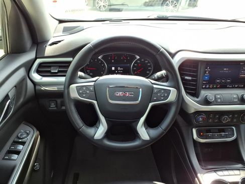 Used 2021 GMC Acadia SLT image 16