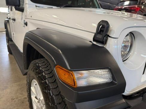 Used 2023 Jeep Wrangler Unlimited Sport AWD/4WD image 3