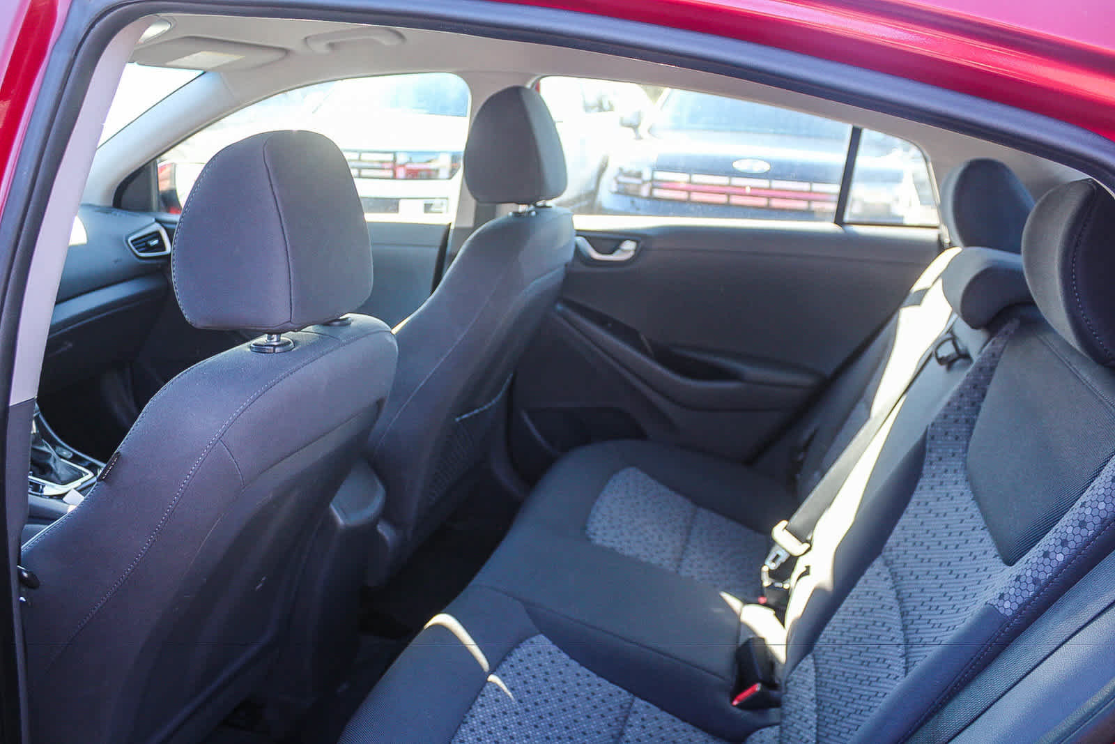 Used 2019 Hyundai Ioniq SEL FWD image 23