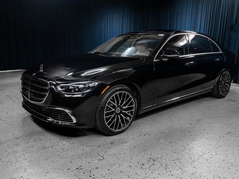 New 2026 Mercedes-Benz S 500 4MATIC image 1