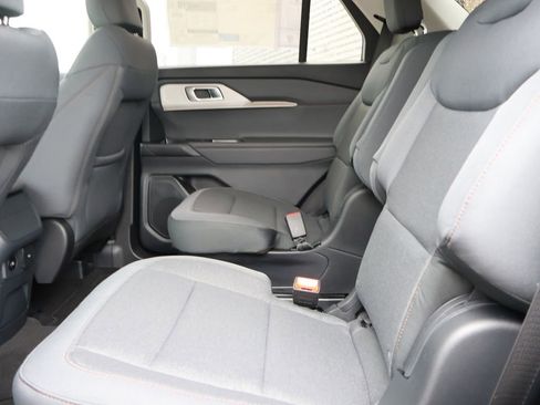 New 2026 Ford Explorer Active AWD/4WD image 19