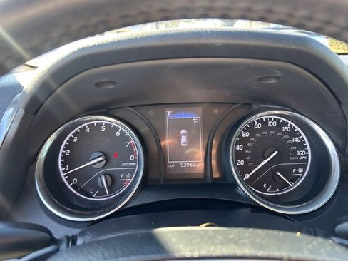Used 2020 Toyota Camry SE image 20