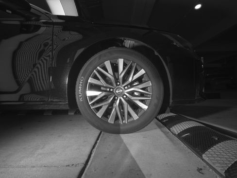 Used 2025 Nissan Altima 2.5 SV image 13