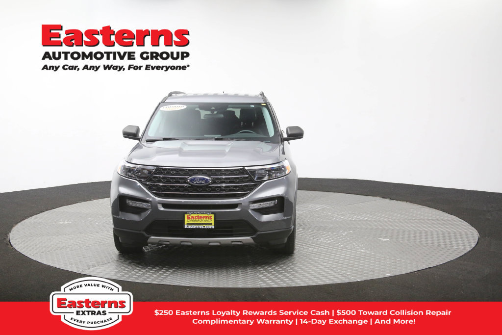 Used 2023 Ford Explorer XLT w/ Equipment Group 202A AWD/4WD image 54