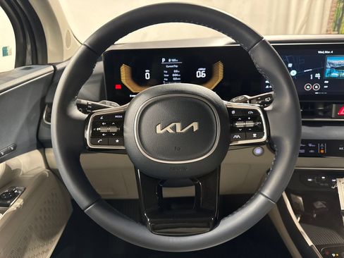 New 2026 Kia Carnival EX FWD image 19