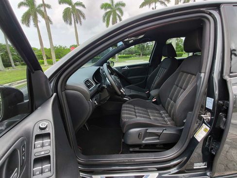 Used 2014 Volkswagen GTI Wolfsburg Edition FWD image 23