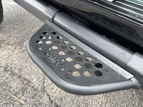 Used 2025 Jeep Wrangler Sport image 27