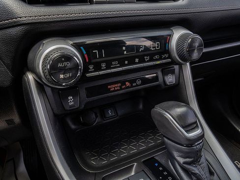 Used 2021 Toyota RAV4 XLE Premium FWD image 28