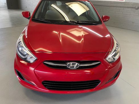 Used 2016 Hyundai Accent SE FWD image 2
