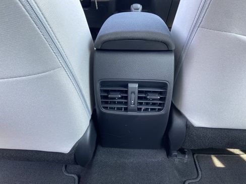 Used 2026 Toyota Corolla Cross L FWD image 33