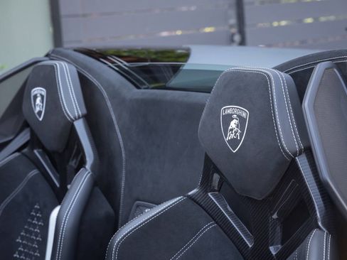 Used 2018 Lamborghini Huracan Performante image 52