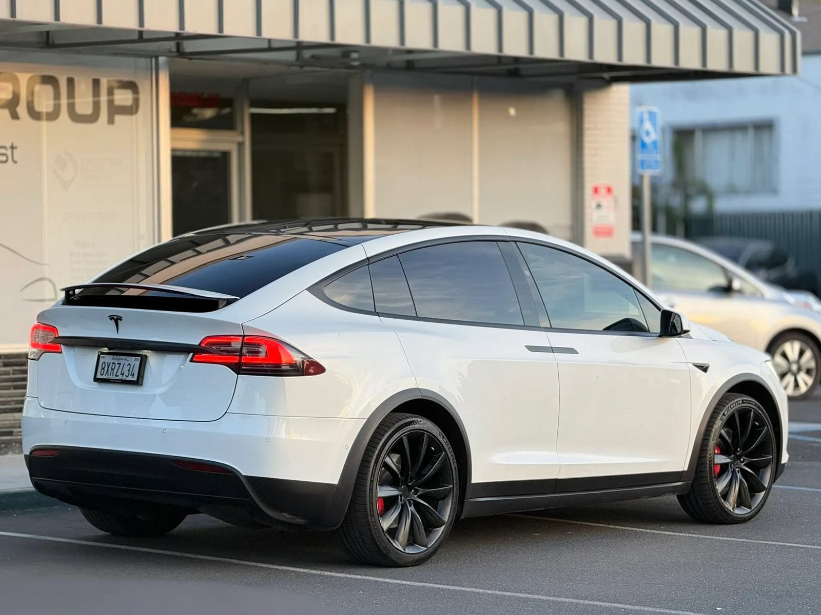 Used 2019 Tesla Model X 75D AWD/4WD image 7