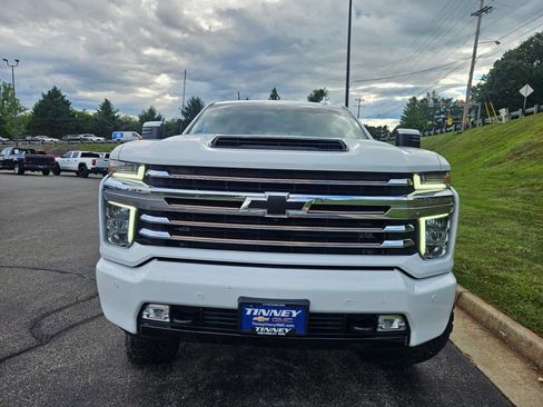 Used 2023 Chevrolet Silverado 3500 High Country w/ Z71 Off-Road Package AWD/4WD image 2