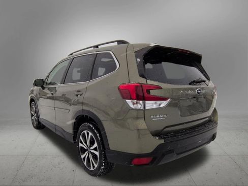 Used 2021 Subaru Forester Limited image 4