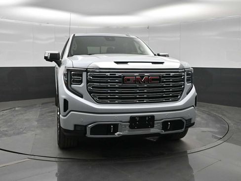 New 2026 GMC Sierra 1500 Denali w/ Denali Reserve Package AWD/4WD image 2