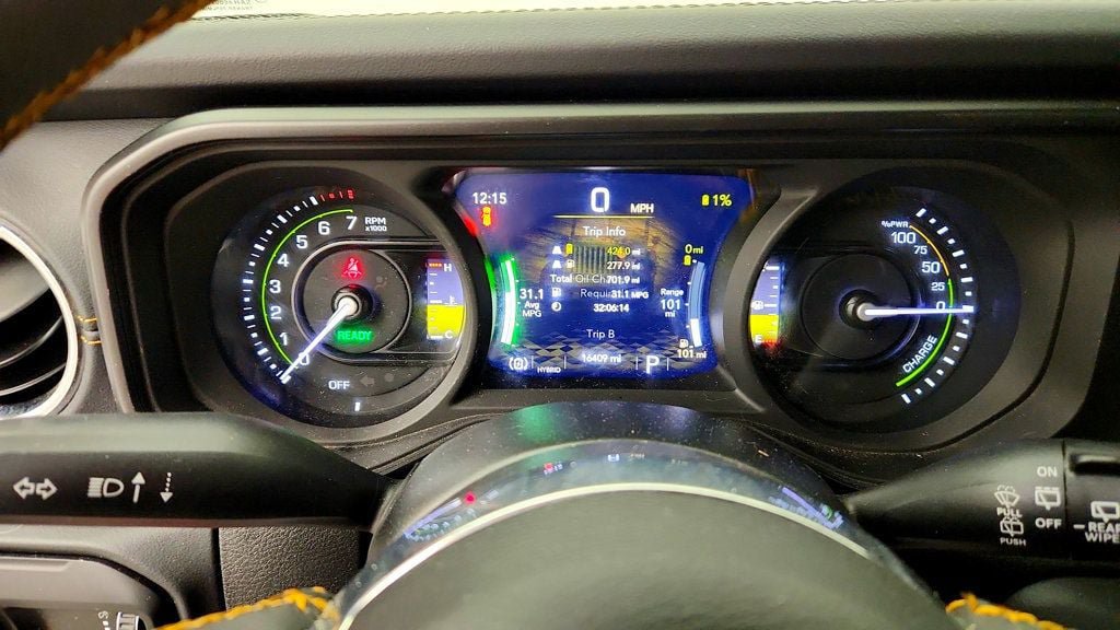 Used 2024 Jeep Wrangler Unlimited Sahara AWD/4WD image 14
