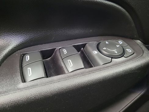 Used 2020 Chevrolet Equinox LT image 27