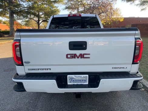 Used 2017 GMC Sierra 1500 Denali w/ Denali Ultimate Package image 4