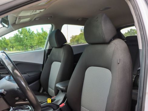 Used 2020 Hyundai Kona SEL FWD image 12