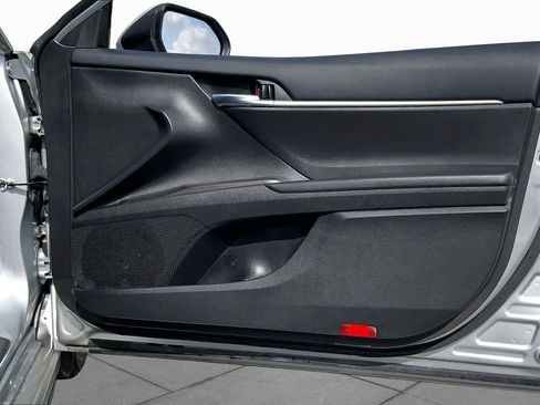 Used 2023 Toyota Camry SE FWD image 22