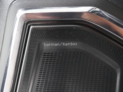 Used 2024 RAM 2500 Limited image 17