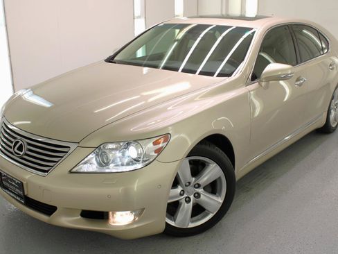 Used 2012 Lexus LS 460 w/ Luxury Value Edition RWD image 28