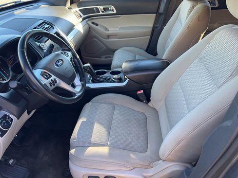 Used 2013 Ford Explorer XLT image 14