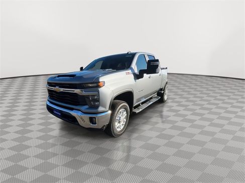 New 2026 Chevrolet Silverado 2500 LT image 4