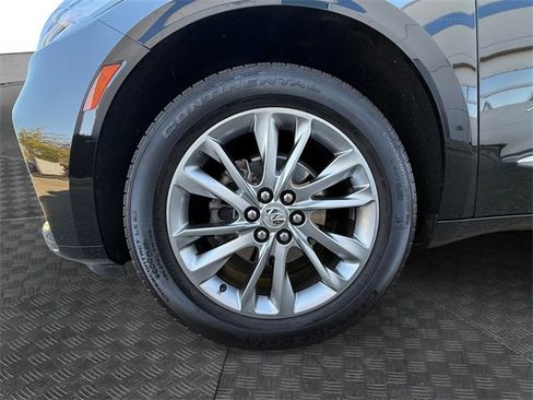 Used 2023 Buick Enclave Avenir image 13