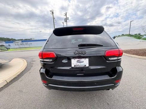 Used 2018 Jeep Grand Cherokee Altitude AWD/4WD image 7