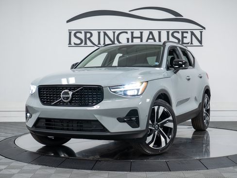 New 2026 Volvo XC40 B5 Plus w/ Climate Package AWD/4WD image 26