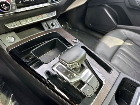 Used 2022 Audi Q5 2.0T Premium image 28