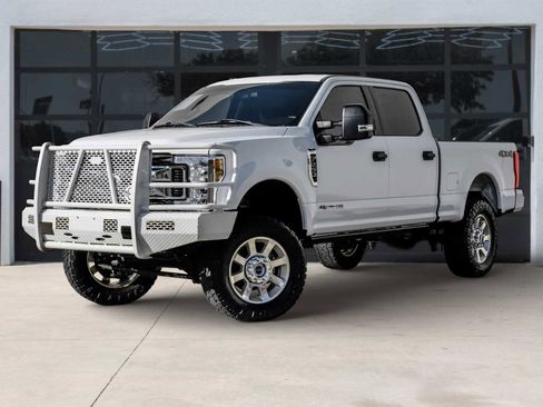 Used 2018 Ford F250 XLT image 1