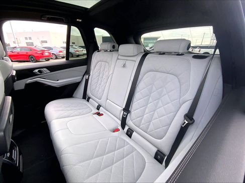 Used 2023 BMW X5 xDrive40i w/ M Sport Package image 20
