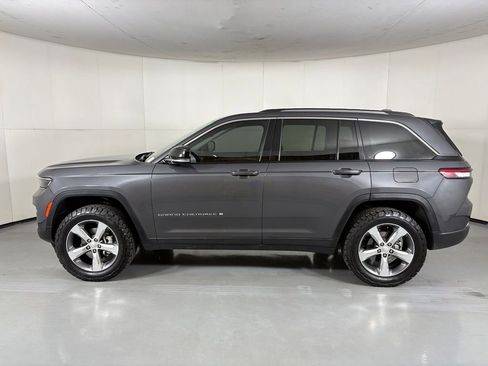 Used 2022 Jeep Grand Cherokee Limited RWD image 5