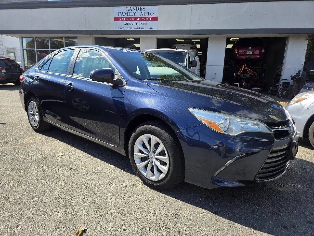 Used 2015 Toyota Camry LE FWD image 28