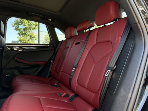 Used 2025 Porsche Macan S image 28