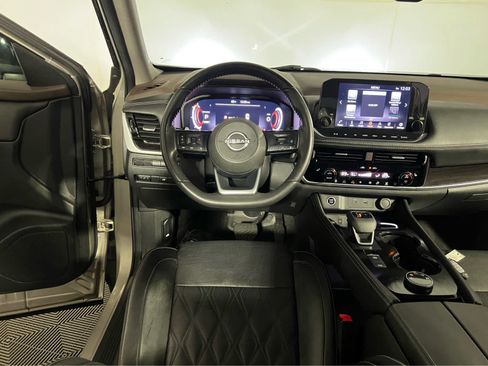 Certified 2022 Nissan Rogue Platinum w/ Head-Up Display Package AWD/4WD image 13
