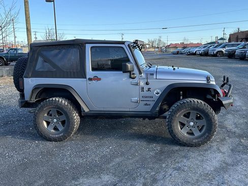 Used 2013 Jeep Wrangler Sport w/ Connectivity Group image 9