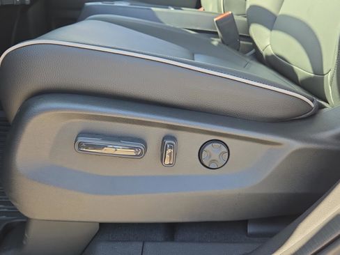 New 2026 Honda Odyssey Touring image 10