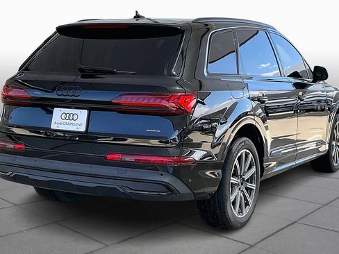 Used 2023 Audi Q7 Premium Plus image 12