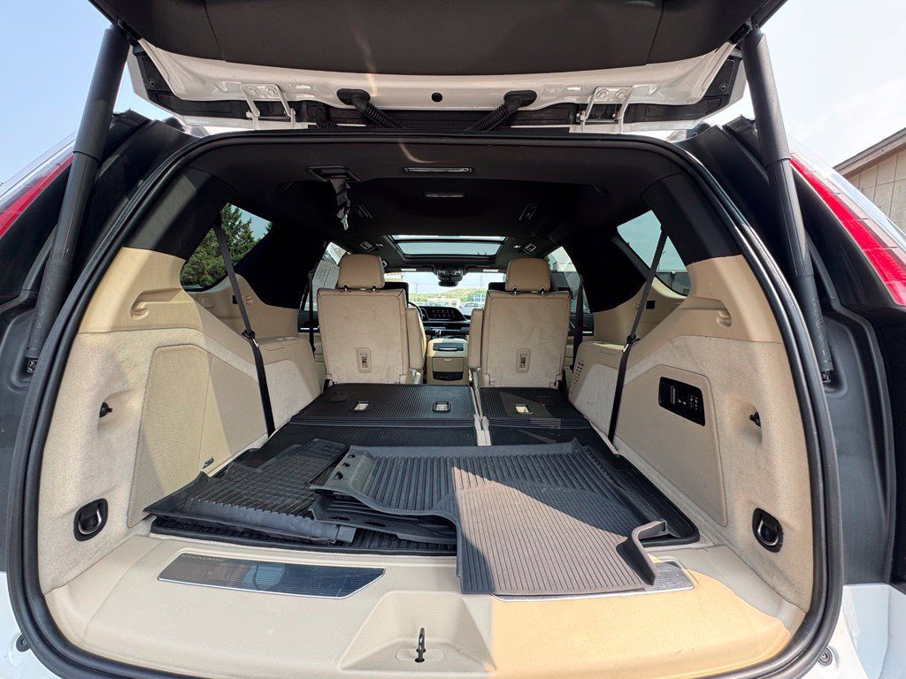 Used 2021 Cadillac Escalade Premium Luxury w/ Driver Assist Tech Package AWD/4WD image 44