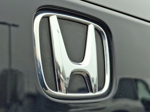 Certified 2023 Honda Accord EX image 29