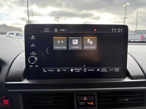 Used 2025 Honda Pilot EX-L image 18