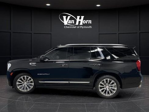 Used 2023 GMC Yukon Denali w/ Denali Reserve Package image 14
