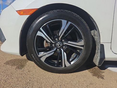 Used 2017 Honda Civic Touring image 9