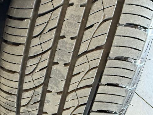 Certified 2023 Toyota Highlander XLE image 37