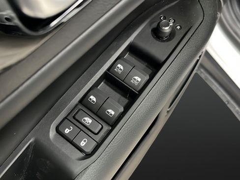 New 2026 Jeep Compass Latitude AWD/4WD image 21